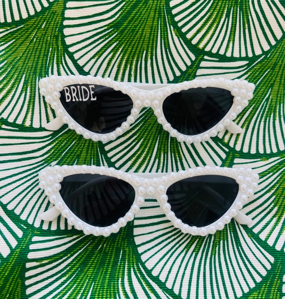 Handmade BRIDE Pearl Cat-Eye Sunglasses il_fullxfull.5749798333_rzlx.jpg main image 4