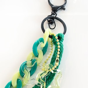 2024 Trendy Keyring: Trendy Bag Charm & Accessory! Handmade colorful beads with bold chain materials. Bag/Purse Charm, Fashion Chain