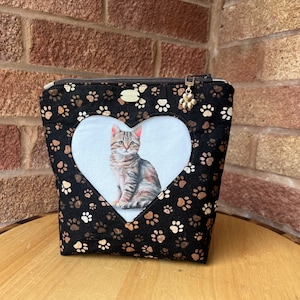 Cat make up bag / zipped bag / pouch