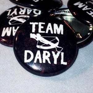 Walking Dead 'Team Daryl' Button Pin, TV Series Fan Art (1 Inch)