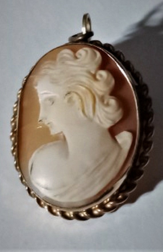 Antique Edwardian Gold Filled Elegant Lady Shell C