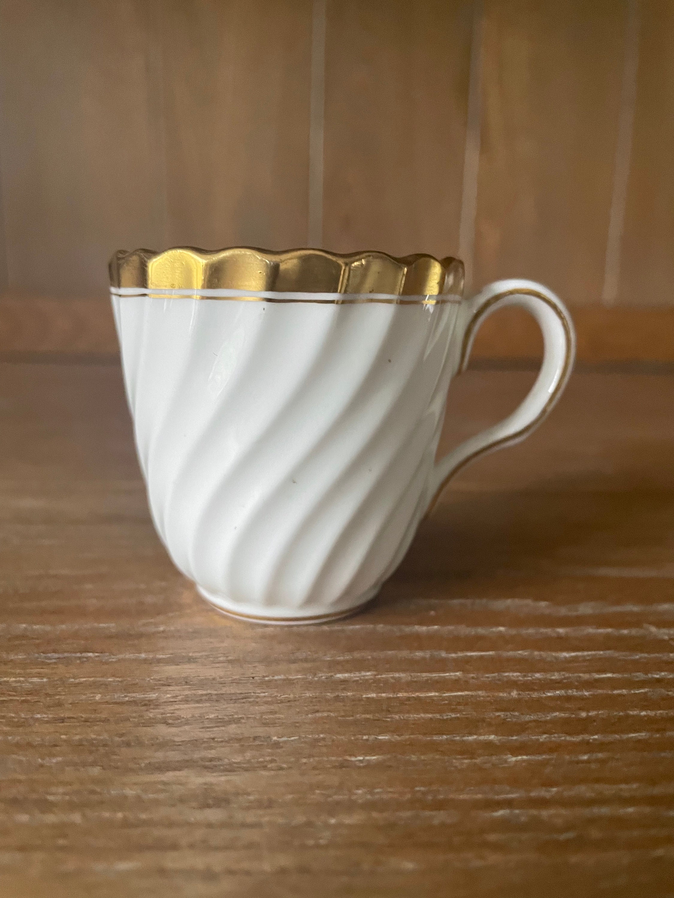 Minton Style Fine Bone China Coffee Mug Set – Green Line Floral, Scalloped Edge, Set Of 6