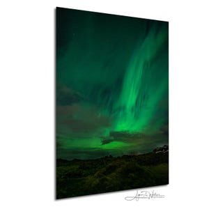 Stampa dell'aurora boreale islandese su acrilico, tela, metallo e carta. Dimensioni personalizzate disponibili.