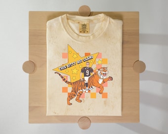 Vintage Style Unisex Joe Burrow Cincinnati Bengals Tshirt Retro Tiger Tee, football Shirt, NFL Shirt, Sport Gift for Him and Her, CC1745