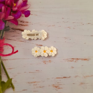 White - Handmade Crochet Tik-Tak Hair Clip (Set of 2) 01 main image 0