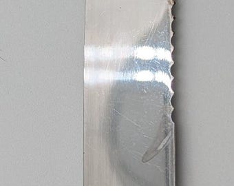 Cuchillo vintage de 1950/1960 / Acero inoxidable / Cuchillo serrado para pan, rebanar y trinchar / Fabricado en Japón / Estilo moderno de mediados de siglo (MCM) / Cocina de la era atómica
