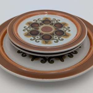 Sunny Stone | Waverly | Medallion Motif | Moroccan Inspired Sunburst | Vintage 1960s | Atomic Era, MCM, Retro | Ovenproof Dishes | Japan