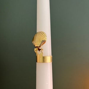 3x Automatic Shell Candle Snuffers in Gold or Silver