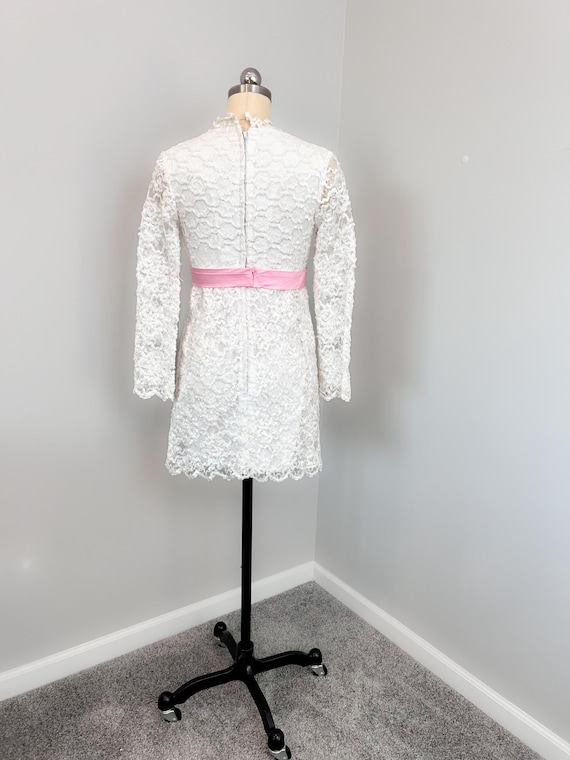 1960s London Girl Tweed Textured Gold Button Short Sleeve Pocketed Mini Dress