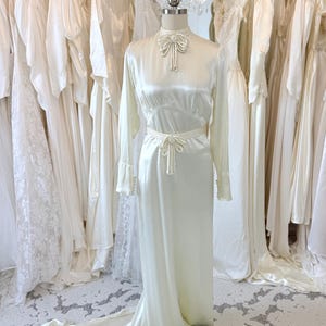 Restored Bridal Gowns Vintage - Etsy Restored Bridal Gowns Vintage - Etsy