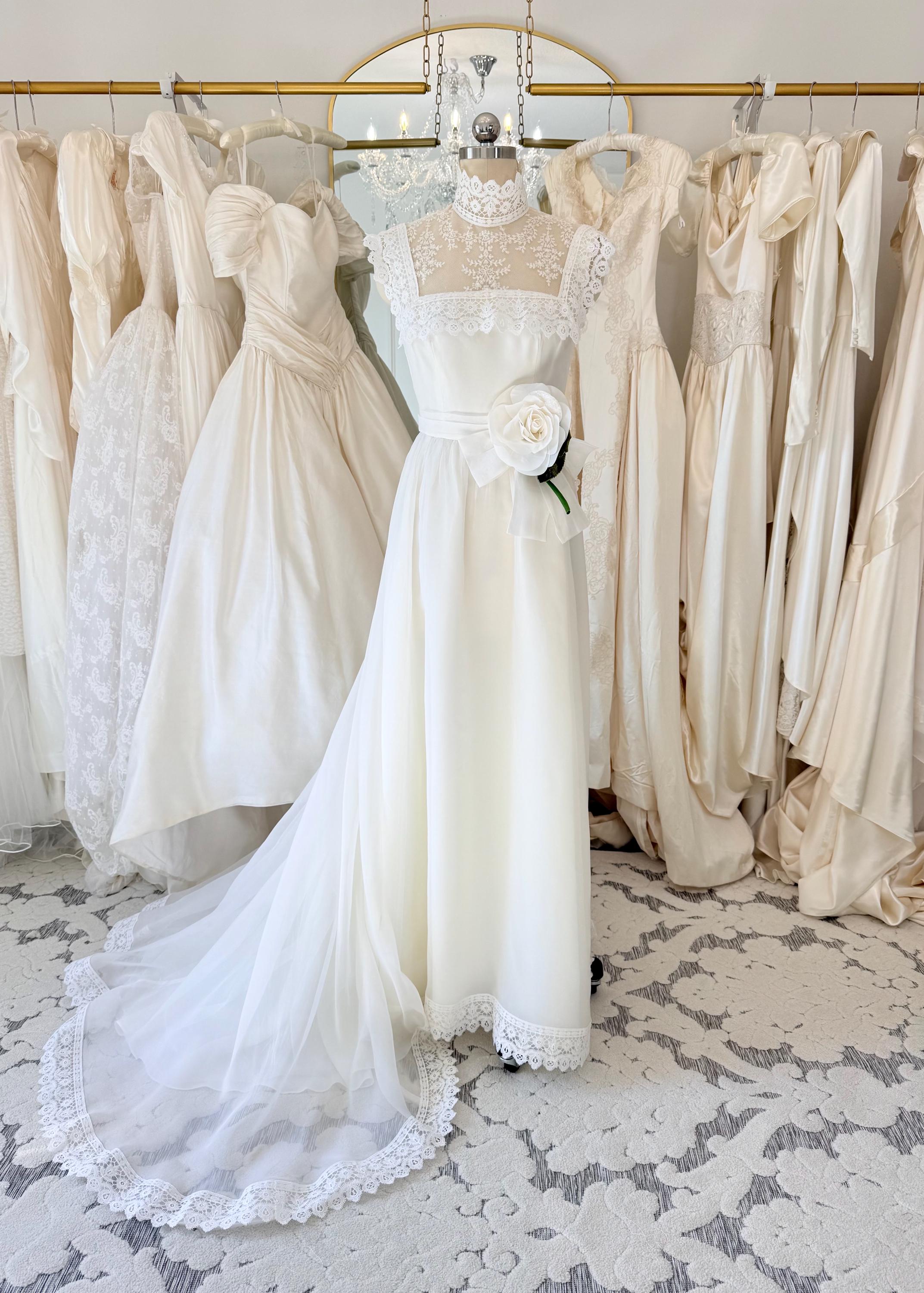 plus size white evening dresses Smocked Sweetheart Maxi Dress featuring on Red Beach Dress Weekend Wedding Edit Size:38 x 30
