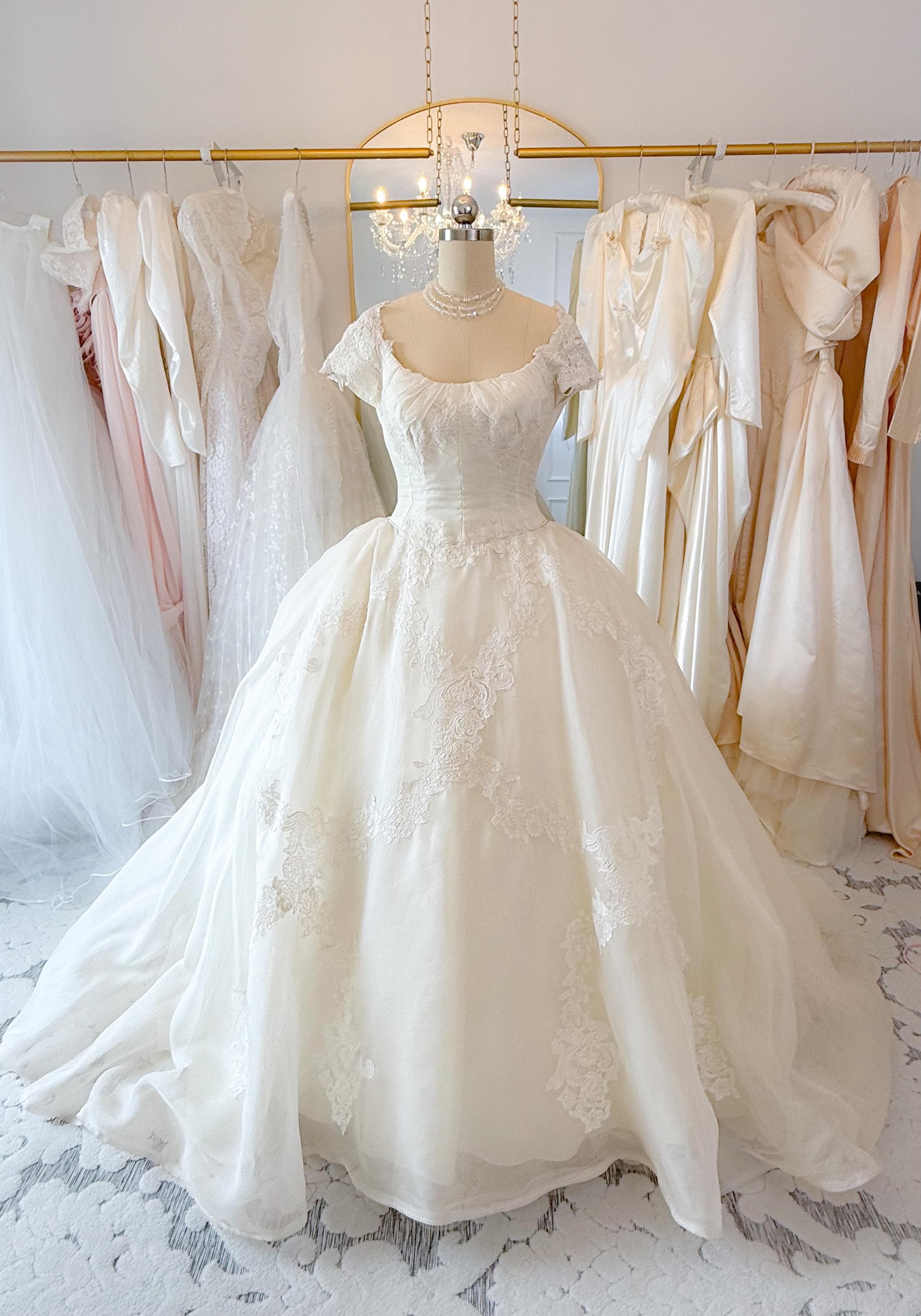 1950s Priscilla of Boston Vintage Ivory Wedding Ball Gown, Ivory Chantilly Lace, Silk Organza/ Pannier Skirt. Fully Washed - Ready-to-wear - Etsy 1950s Priscilla of Boston Vintage Ivory Wedding Ball Gown, Ivory Chantilly Lace, Silk Organza/ Pannier Skirt. Fully Washed - Ready-to-wear - Etsy