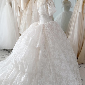 1950s Vintage Wedding Dress Ball Gown, White, all-over Chantilly Lace, beaded, lace tiered train • Fully washed and ready-to-wear