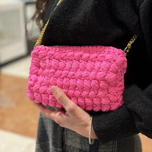 Bolso de crochet, bandolera, bolso de mano, cartera, bolso de mano hecho a mano, regalo para mujer, monedero único con cadena y cremallera de punto.