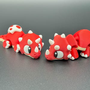 One Flexi Triceratops Dinosaur Figure – 3D Printed Articulated Dino in Red – Cute Baby Dinosaur Fidget Figure – PLA Plastic Collectible