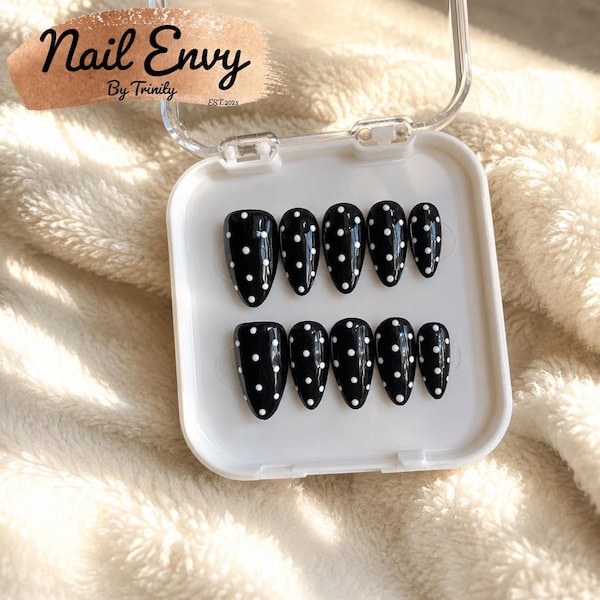 Black Polka Dot Press On Nails – Handmade Retro Nail Set