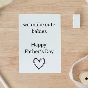 Tarjeta divertida del Día del Padre de mi esposa. Regalos divertidos del Día del Padre de mi esposa. Tarjeta grosera e inapropiada del Día del Padre. Regalo del primer Día del Padre para mi esposo.