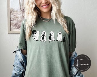 Ghost Cat Shirt, Comfort Colors® Cat Ghost T-Shirt, Cute Cat Lovers Shirt, Retro Ghost Halloween, Halloween Cat T-shirt, Spooky Season Gift