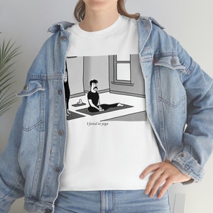 面白い「ヨガ中にオナラした」ニューヨーカー漫画Tシャツ - 柔らかくて快適なユーモアウェア