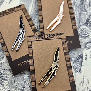 Pteranodon Fossil Skull Hard Enamel Pin