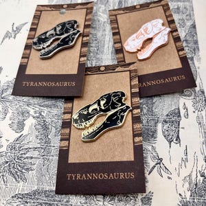 Trex Tyrannosaurus Fossil Skull Hard Enamel Pin