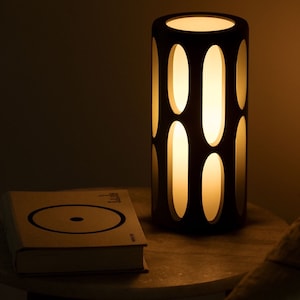 Amoeba Table Lamp with Warm LED Bulb image 2