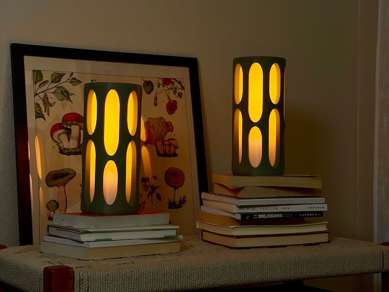 Amoeba Table Lamp with Warm LED Bulb image 8