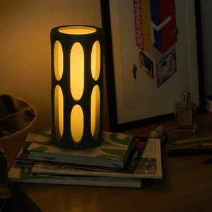 Amoeba Table Lamp with Warm LED Bulb image 3