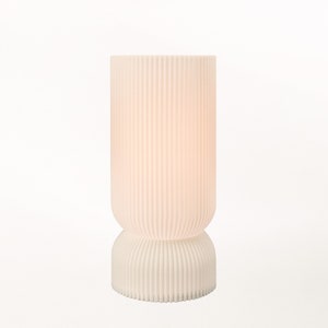 The Stance With Dimmable Warm LED Bulb 2024 GRAMMYs center piece image 9