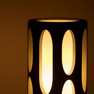 Amoeba Table Lamp with Warm LED Bulb image 4