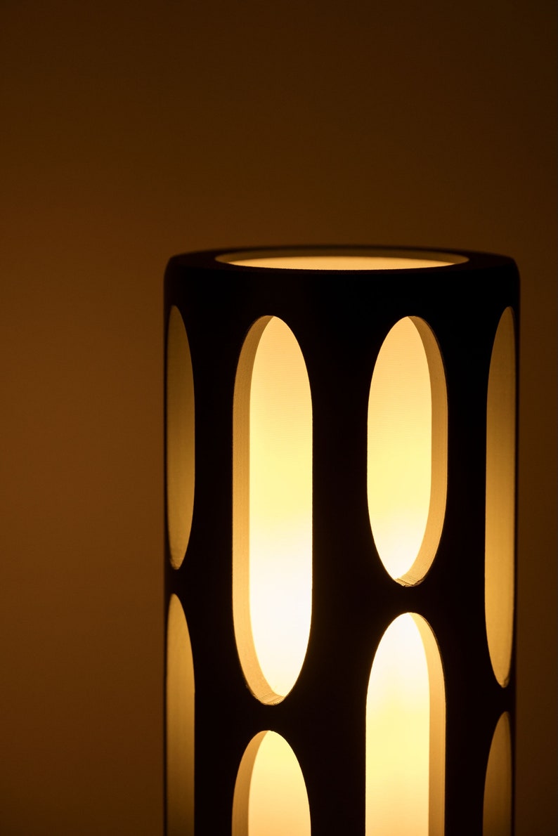 Amoeba Table Lamp with Warm LED Bulb image 4