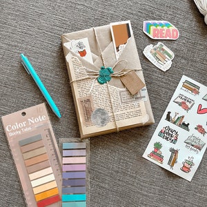 Blind Date with a Curated Book Annotating Kit-Book Annotation-Annotating Kit-Bookish Gift-Book Lovers-Perfect Gift-Aesthetic-Custom Made
