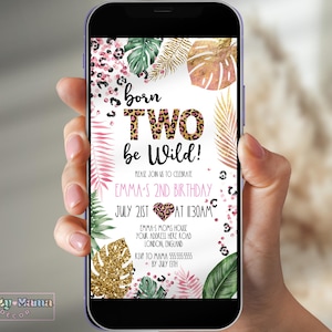 K&ouml;nnte beinhalten: Eine digitale Einladung zu einer zweiten Geburtstagsfeier f&uuml;r ein Kind. Die Einladung hat ein Dschungel-Thema mit einem Leopardenmuster-Hintergrund und dem Text "born TWO be Wild!" Die Einladung enth&auml;lt auch den Namen des Kindes, das Datum und die Uhrzeit der Party.