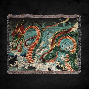 Japanese Dragon Woven Throw Blanket: Ancient Medieval Japanese Dragon Art Cotton Tapestry