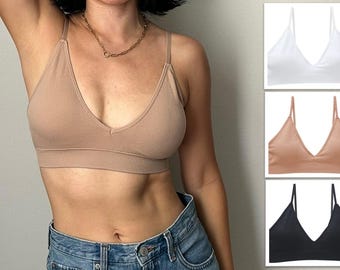 Daily Bralette Removable padded ribbed Deep V triangle bralette with adjustable straps no wire no clasp bra top