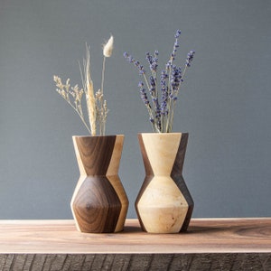 Contemporary Wood Vase Fresh Flowers or Wildflower Vase, Handmade Home Decor, Minimalist Natural Home Decor, Plant Lover Gift, Bud Vase