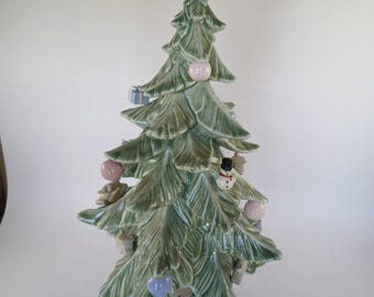 Grandeur Noel PORCELAIN CHRISTMAS SCENE 2001 Christmas Tree Replacement Flawed