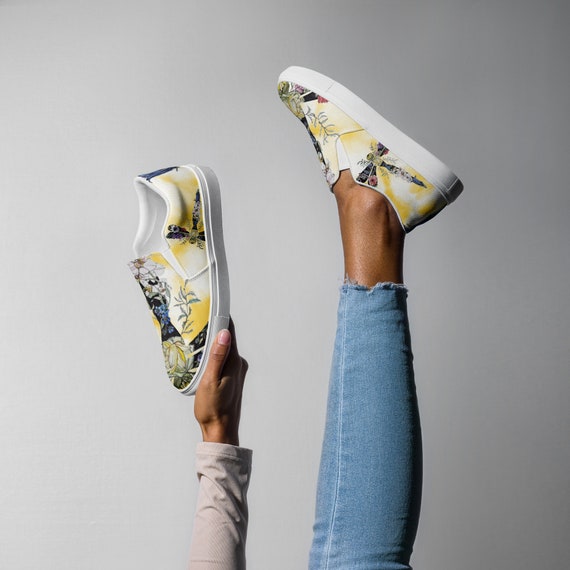 The Sassy Dragonfly Women's Slip-On Canvas Shoes
