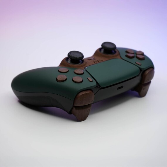 Ironwood PS5 Controller – Forest Green Woodgrain Dualsense