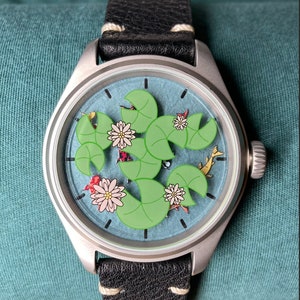 Fischteich Uhr Luxus Einzigartige Analoge Koi Armbanduhr A DayDreamer's TimePeace Microbrand Watch Company Bild 1