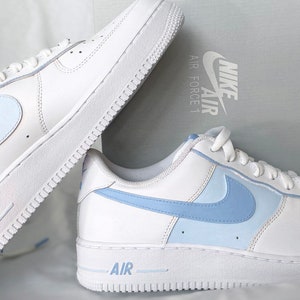 Pastel blue nike hot sale