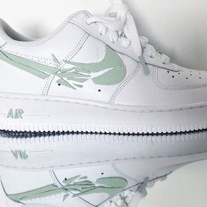 broken swoosh air force 1