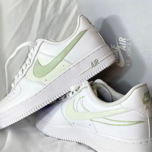 af1 destroyed swooshes