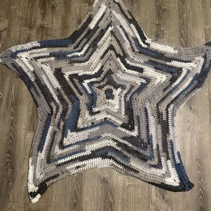 Crochet star blanket