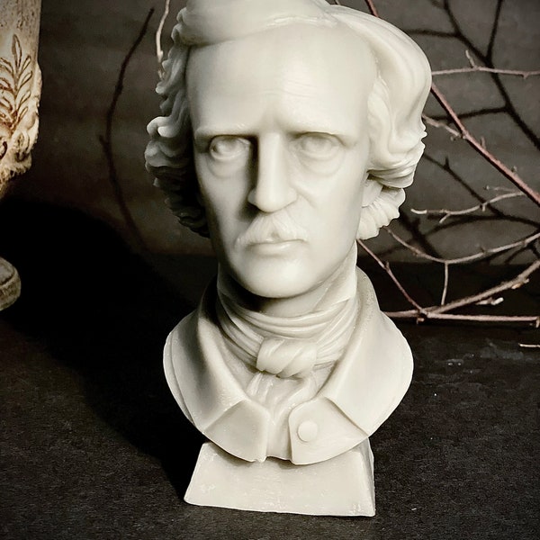 Bougie sculptée en buste d'Edgar Allan Poe – Design exclusif – Grande – Parfaite pour la décoration gothique et Halloween – Très détaillée – Cire de soja et d'abeille