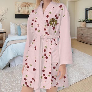 Roupão curto personalizado com estampa de cereja | Roupão de casa com estampa de frutas, roupa de dormir com monograma, roupão feminino acima do joelho