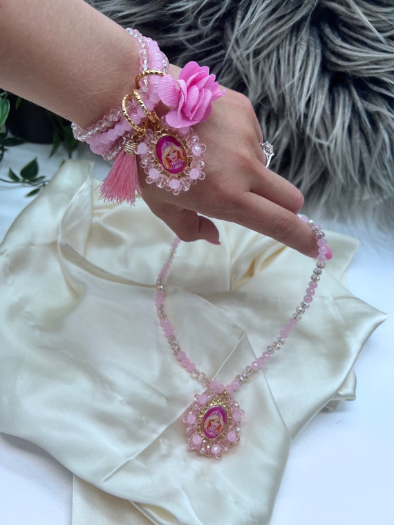 Handmade barbi necklace and bracelet set. Pink barbi necklace and bracelet set. Girls jewelry. Pink jewelry