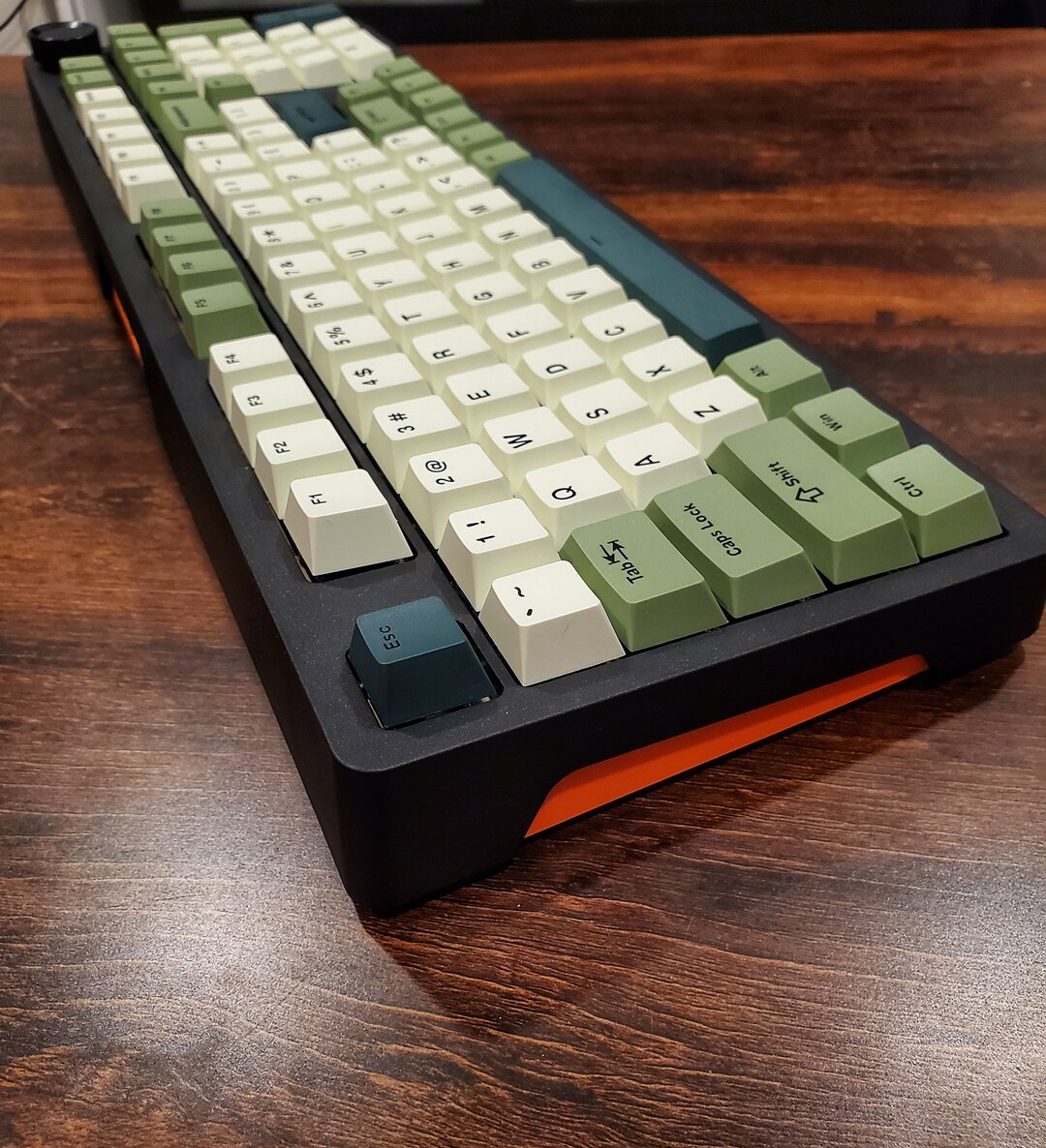 96 Keyboard Banana Split Switches and Green Matcha Keycaps Etsy