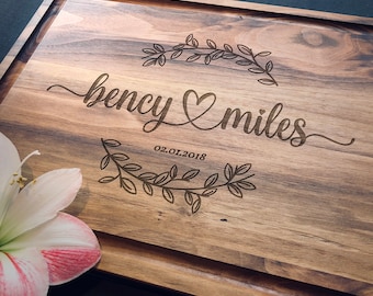 Christmas gift, Personalized cutting board, Custom engraved, Gift for couple, wedding, birthday, anniversary, housewarming | CT09