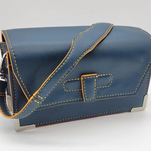 Amira - Bolso de mano/cartera de piel azul - Cosido a mano